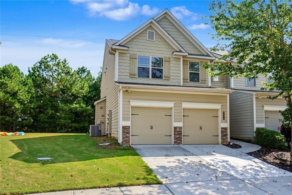 3398 Castleberry Village Circle Property Photo 1