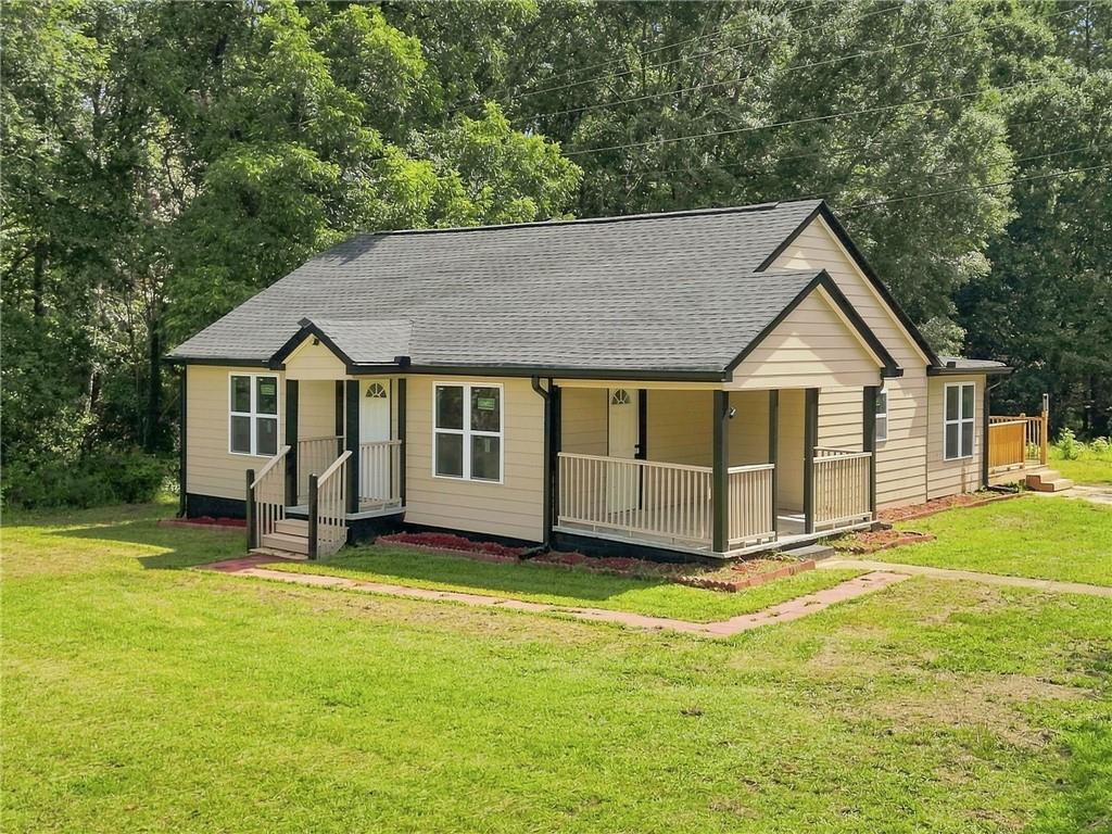 1061 Highway 3 N Property Photo 3