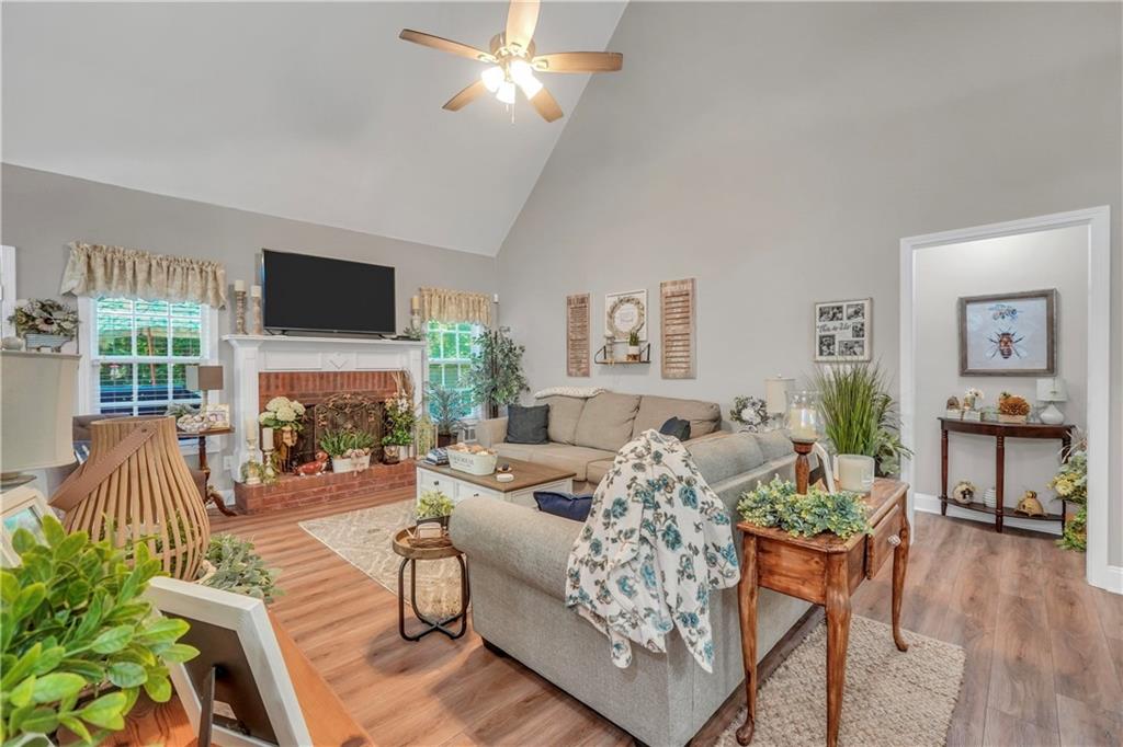 200 Cecil Way Property Photo 17