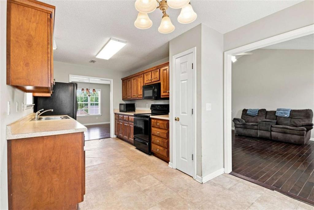10 Seay Drive Property Photo 17