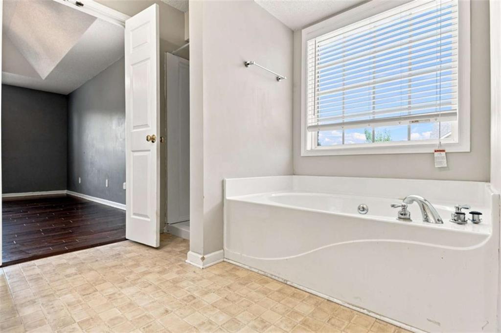 10 Seay Drive Property Photo 24