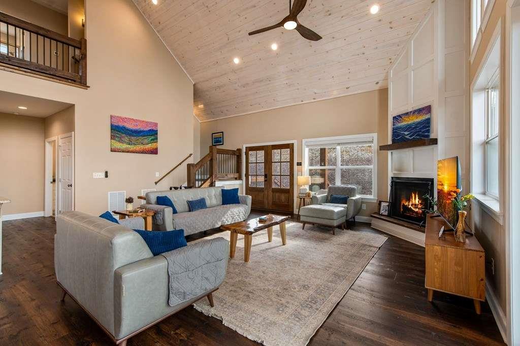 1016 Twisted Oak Road Property Photo 16