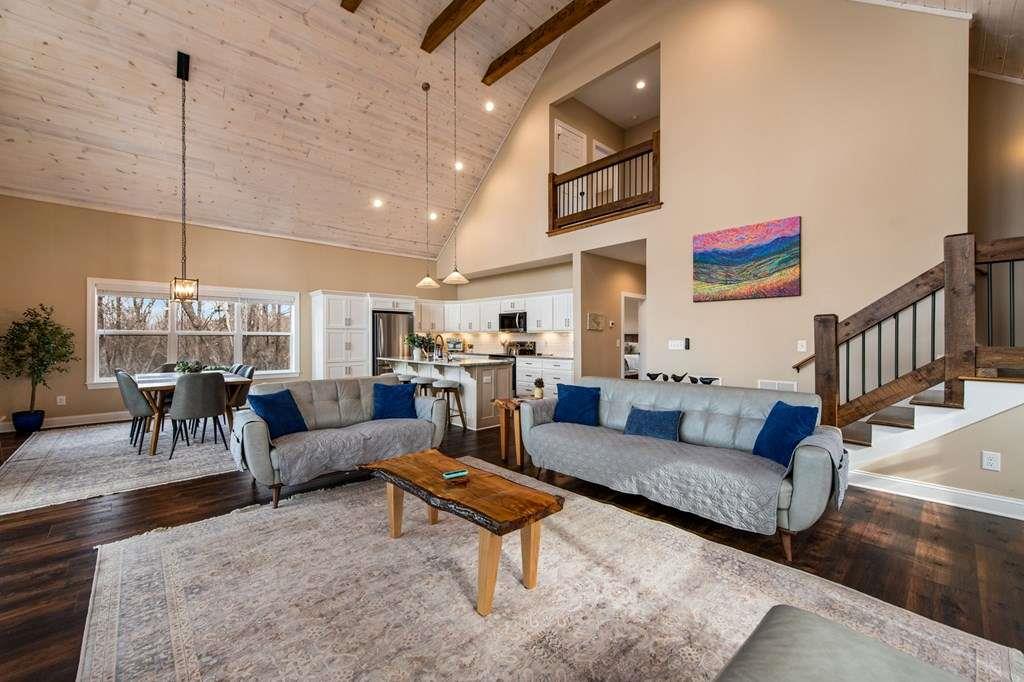1016 Twisted Oak Road Property Photo 18