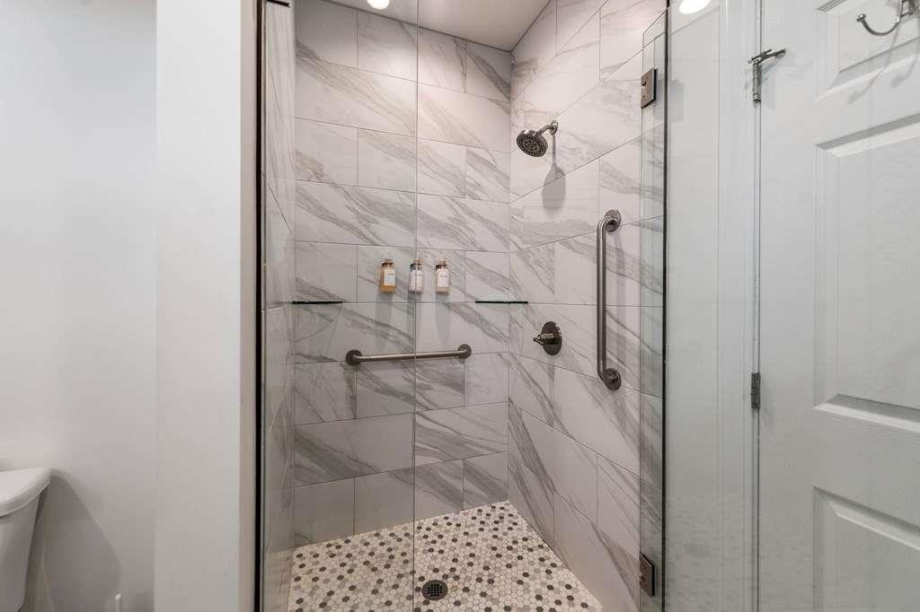 1016 Twisted Oak Road Property Photo 38