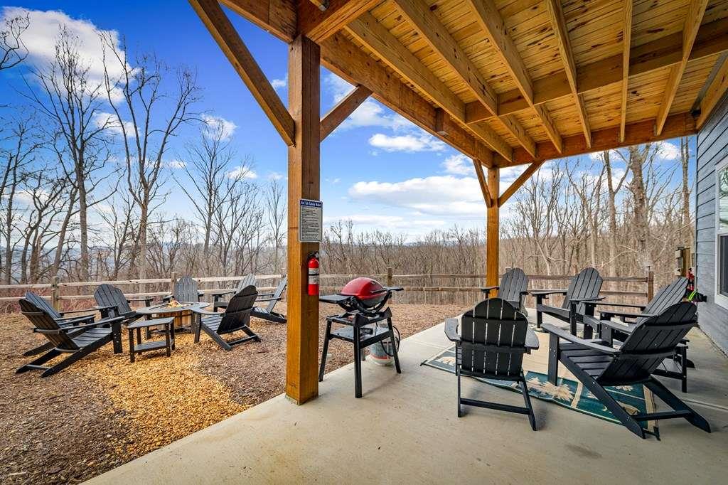 1016 Twisted Oak Road Property Photo 48