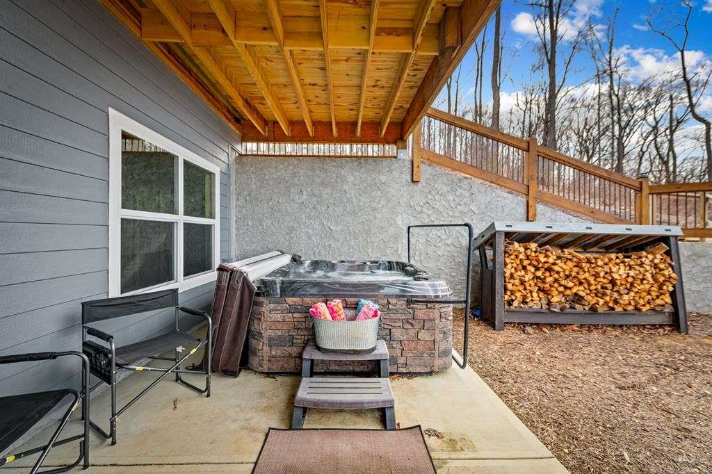 1016 Twisted Oak Road Property Photo 52