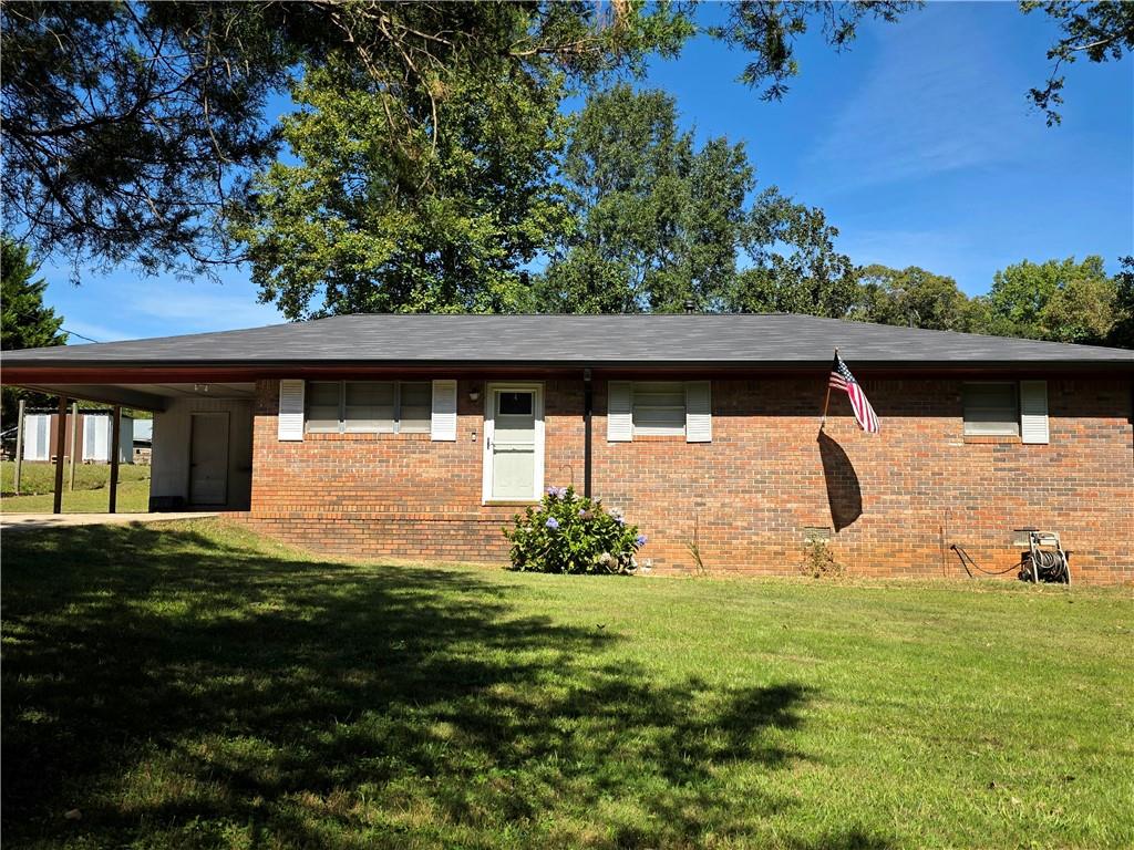 223 Lakeview Drive Property Photo 1