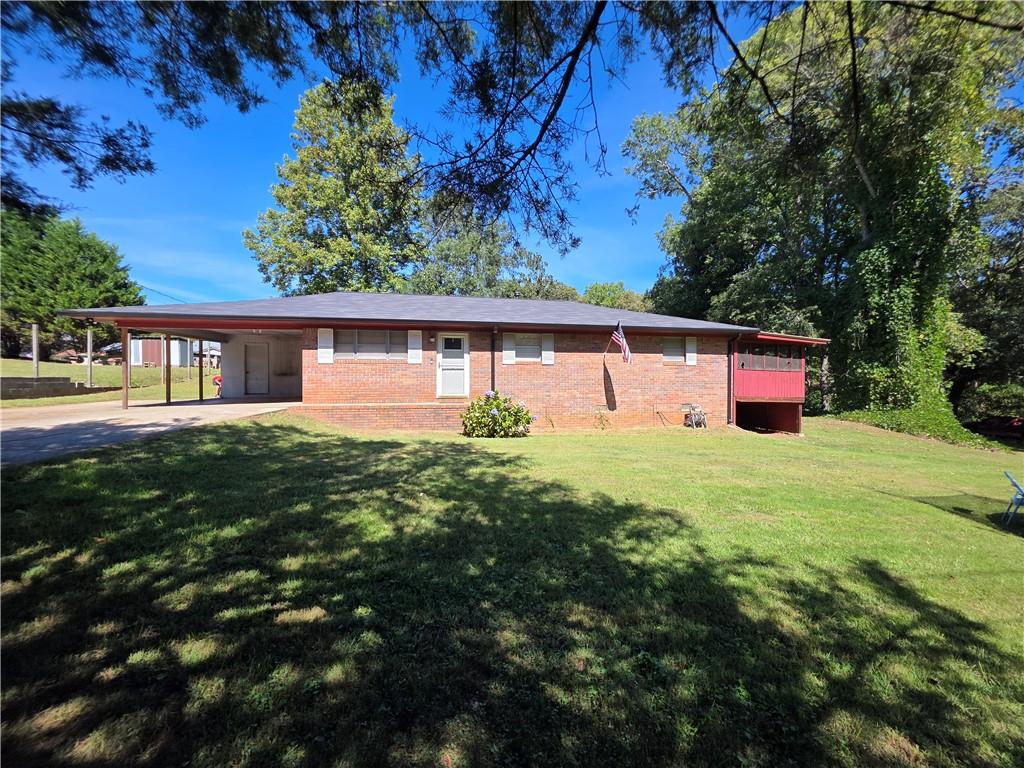 223 Lakeview Drive Property Photo 3