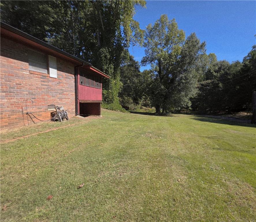 223 Lakeview Drive Property Photo 4