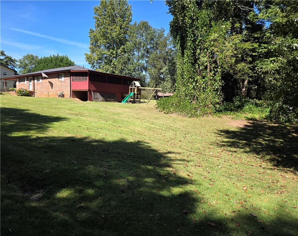 223 Lakeview Drive Property Photo 5