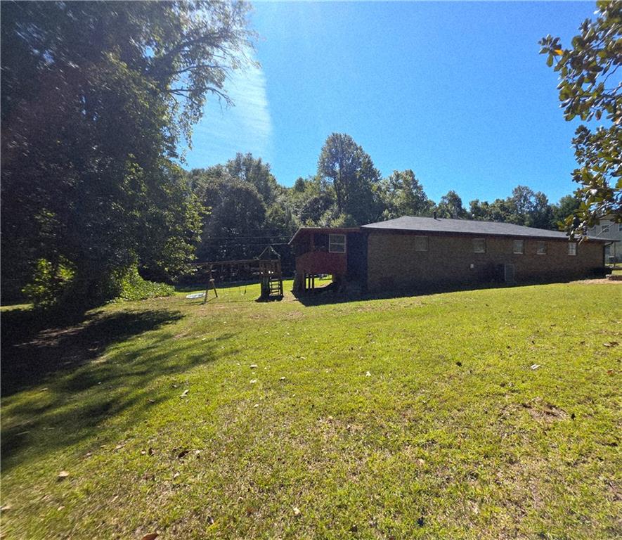 223 Lakeview Drive Property Photo 7