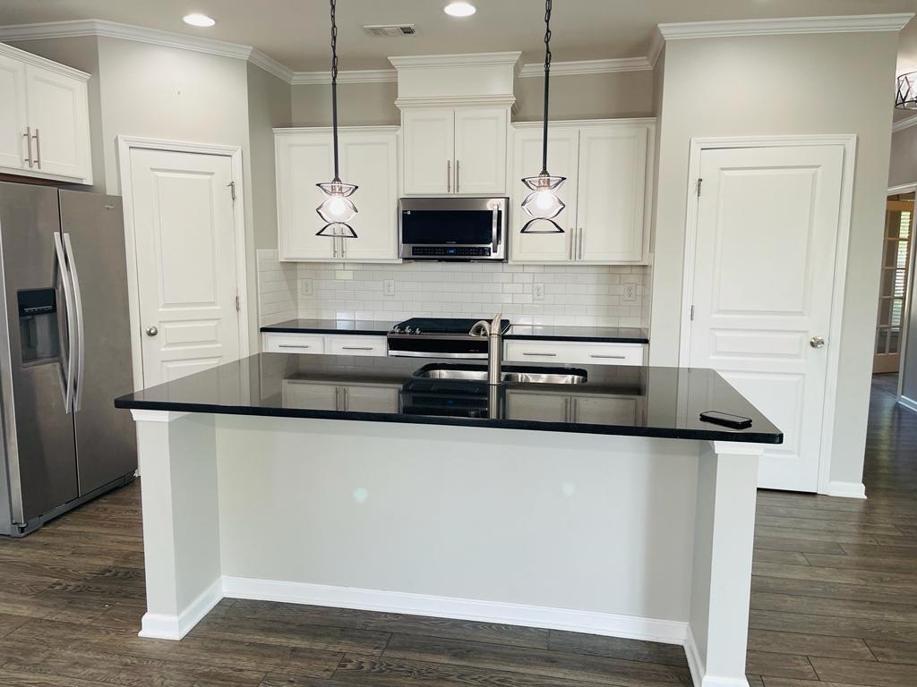 411 Timberleaf Road Property Photo 11