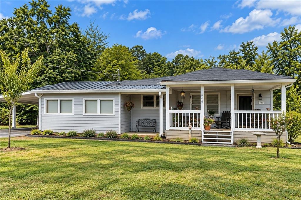 940 Good Hope Road Property Photo 1
