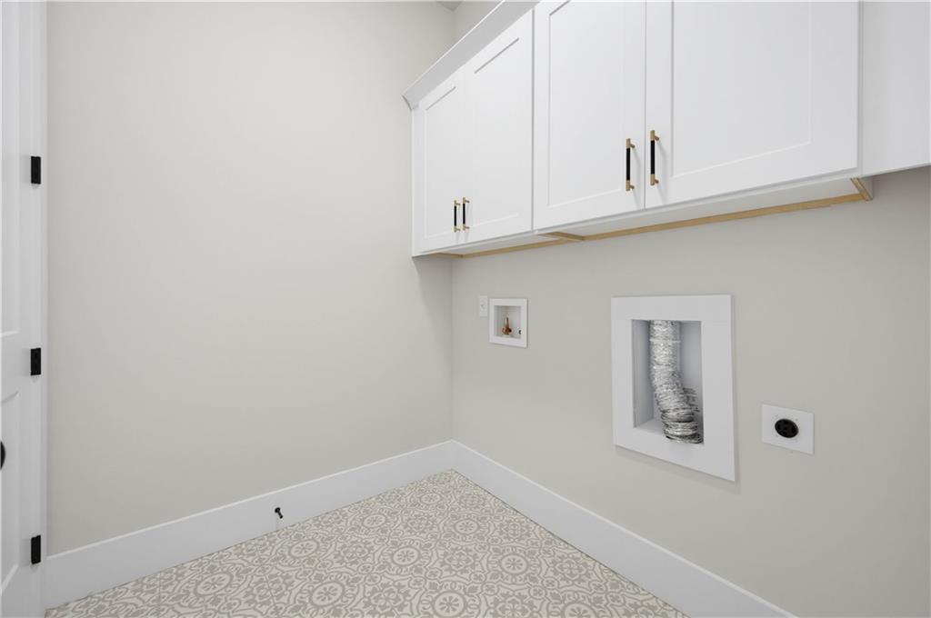 4802 Patterson Lane Property Photo 32