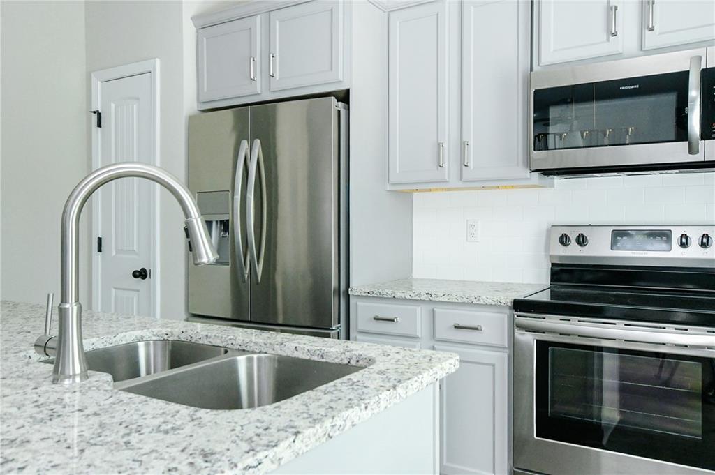 2288 Elise Way Property Photo 14