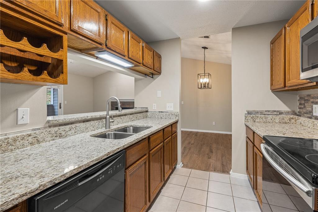 408 Warm Springs Circle Property Photo 3