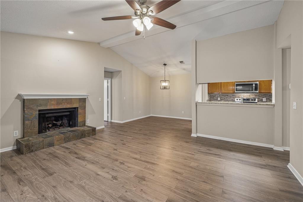 408 Warm Springs Circle Property Photo 7