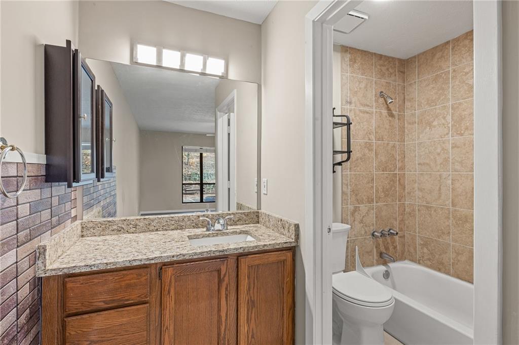 408 Warm Springs Circle Property Photo 15