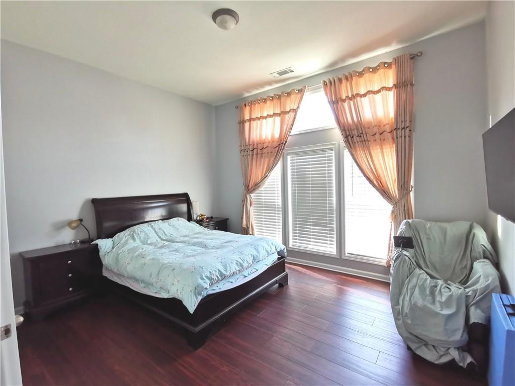 1913 Executive Drive Property Photo 22