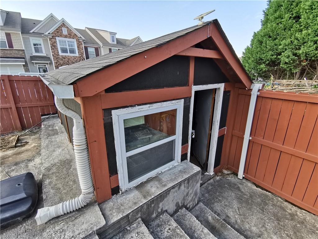1913 Executive Drive Property Photo 37