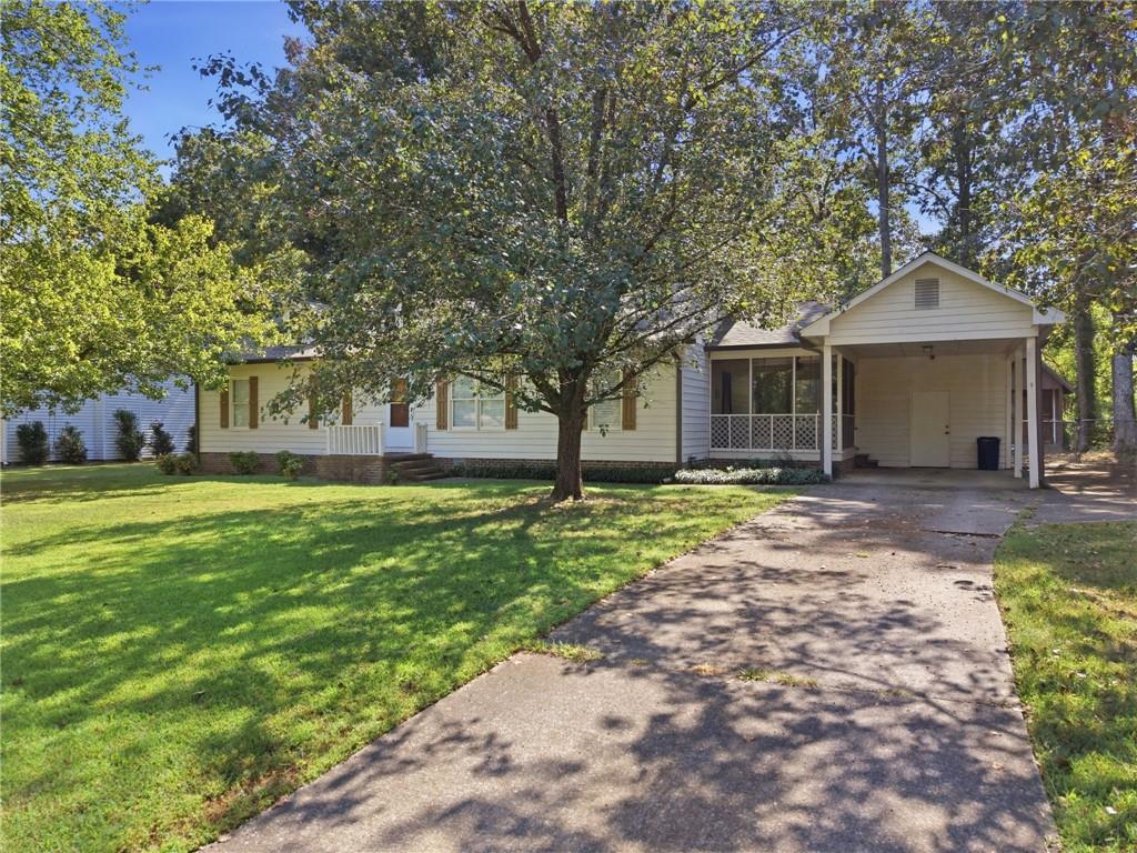11 Pine Bower Drive Nw Property Photo 1