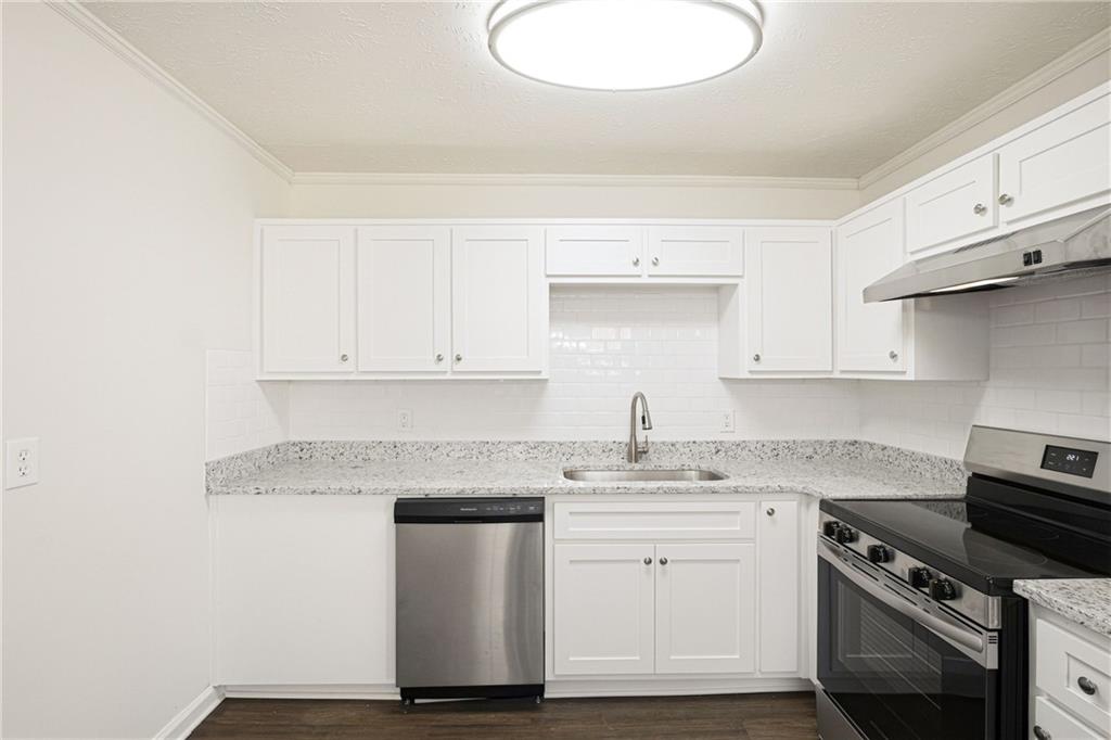 30 Roberts Lane Property Photo 2