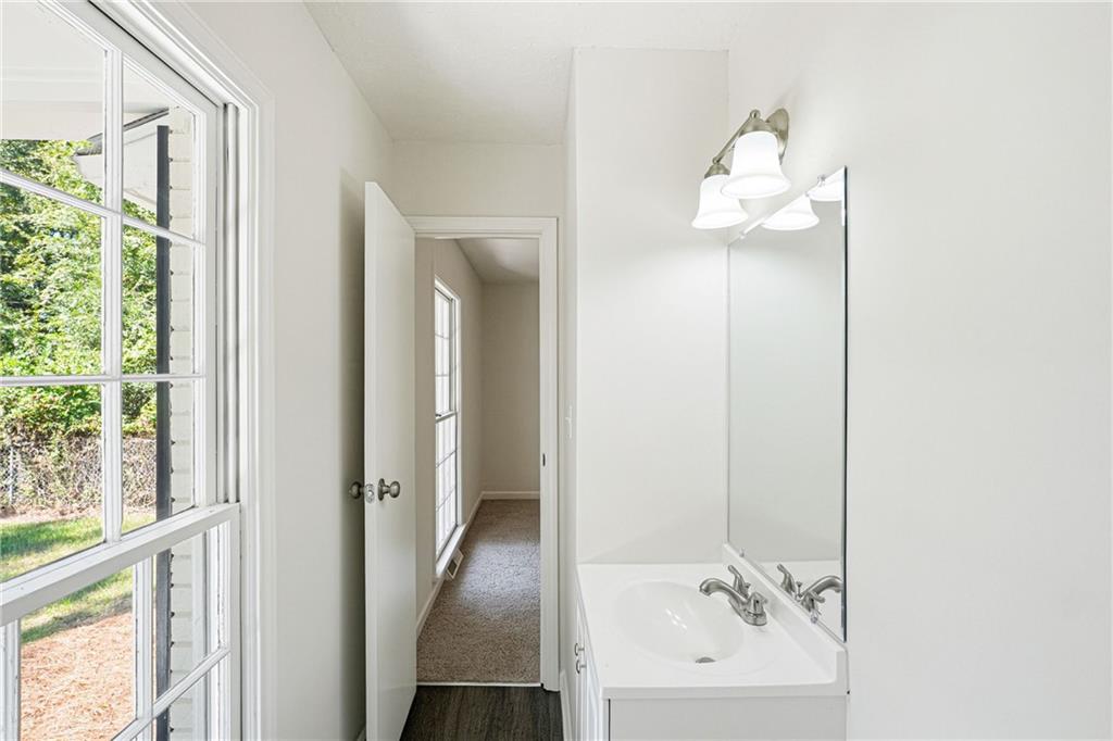 30 Roberts Lane Property Photo 10