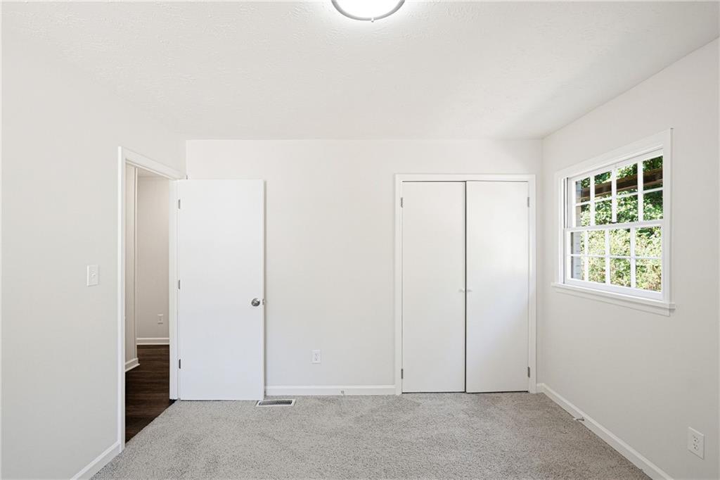 30 Roberts Lane Property Photo 12