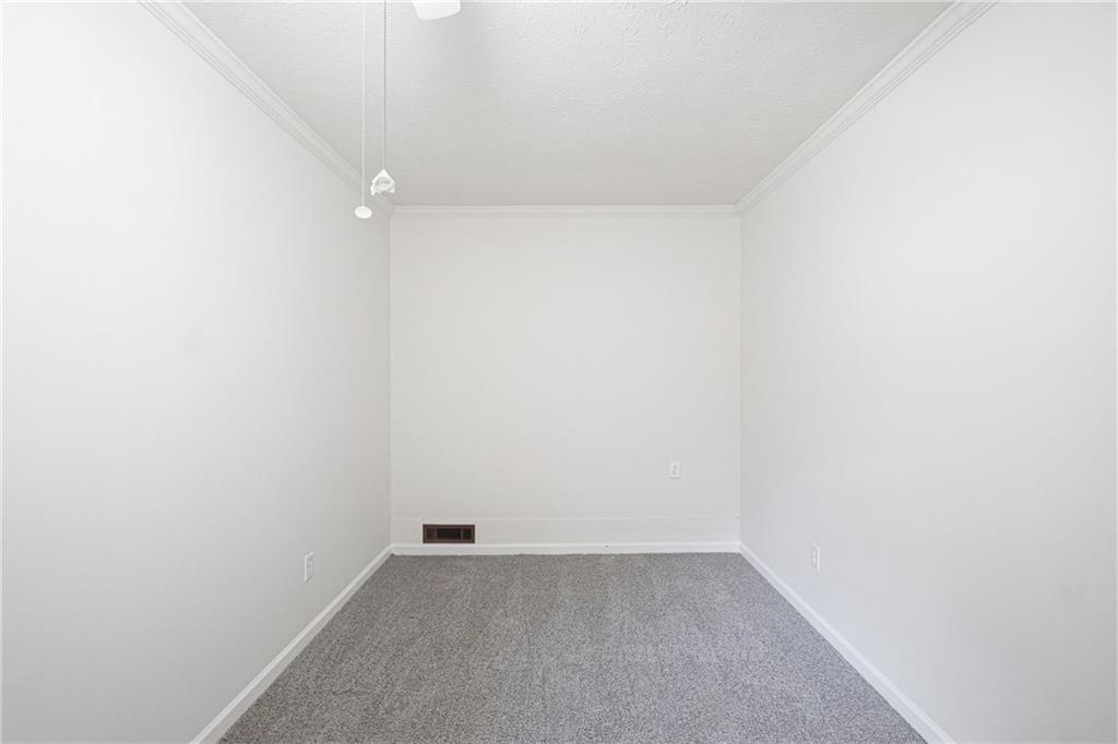 30 Roberts Lane Property Photo 13