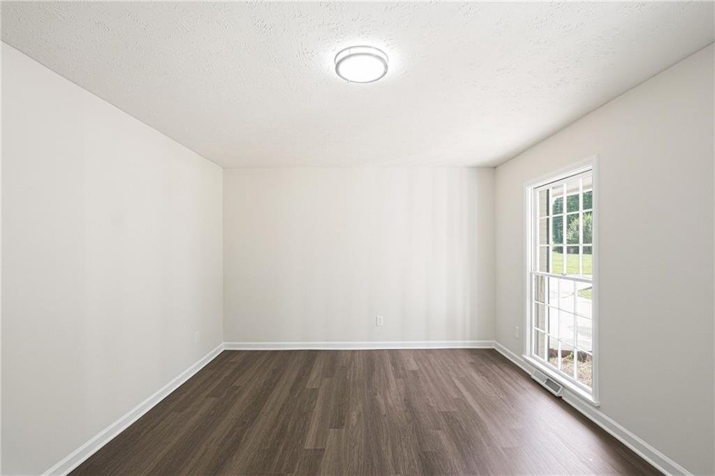 30 Roberts Lane Property Photo 21