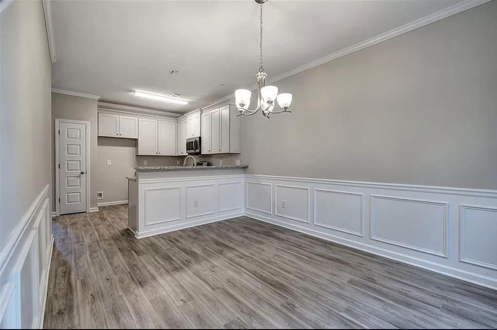 305 Melody Lane Ne Property Photo 9