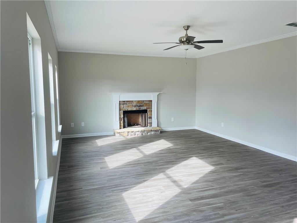 305 Melody Lane Ne Property Photo 11