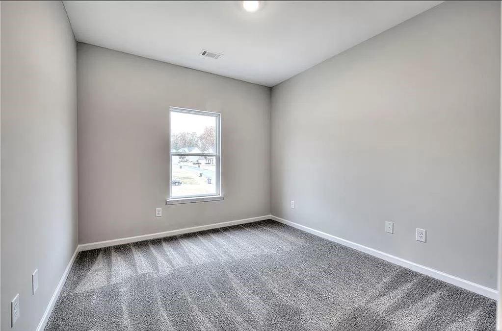 305 Melody Lane Ne Property Photo 24