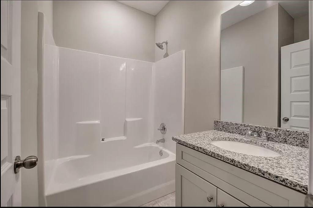 305 Melody Lane Ne Property Photo 29