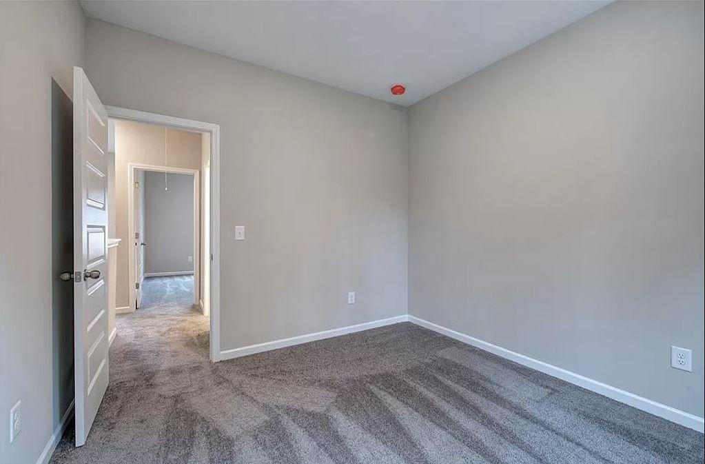 305 Melody Lane Ne Property Photo 30
