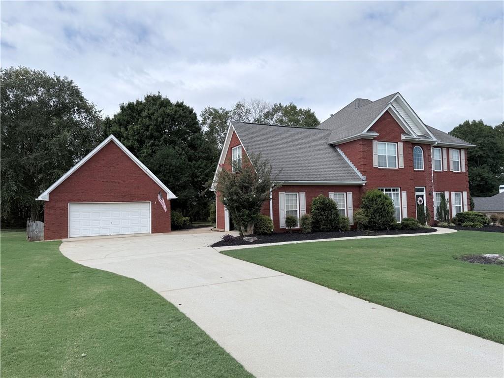 209 Ashley Drive Property Photo 3