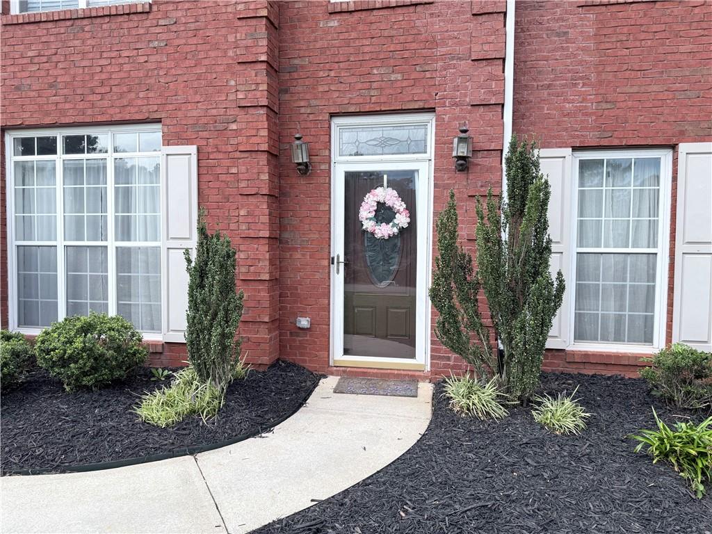 209 Ashley Drive Property Photo 4