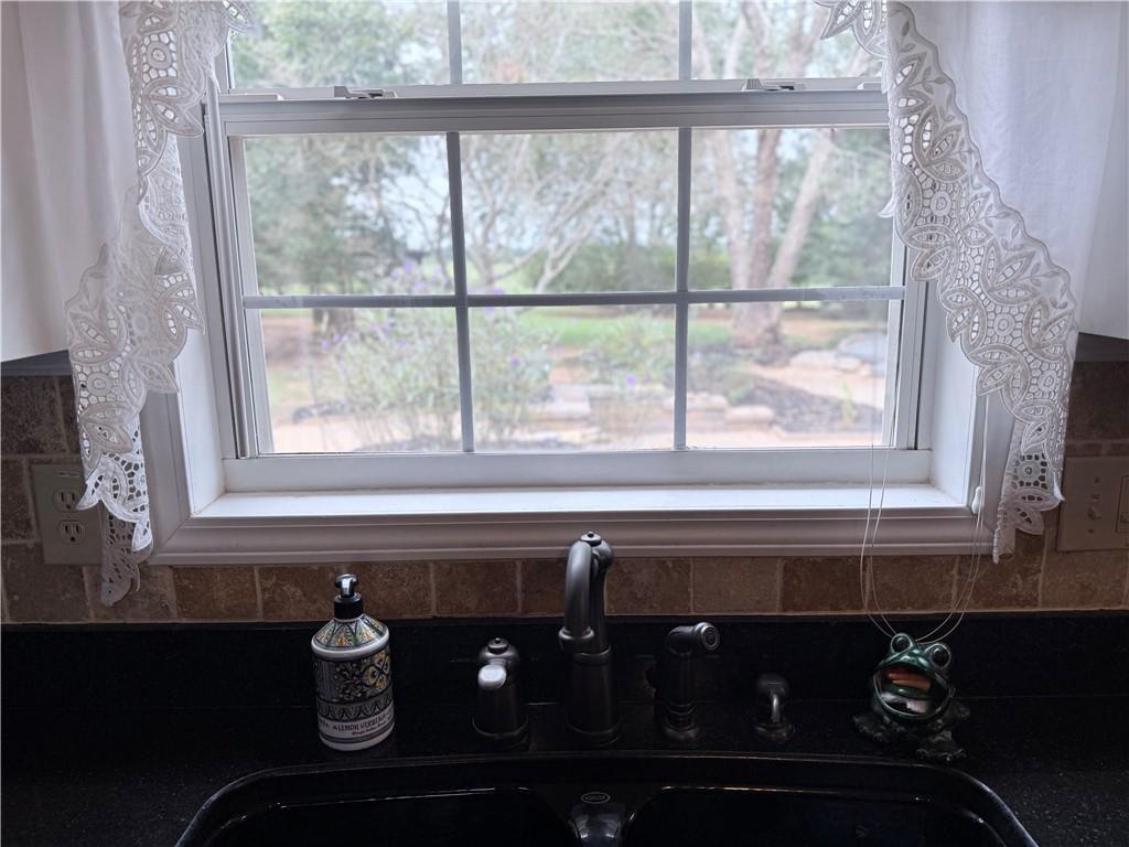 209 Ashley Drive Property Photo 19