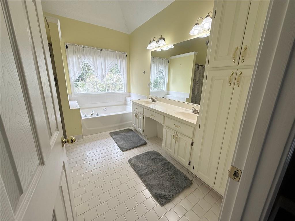 209 Ashley Drive Property Photo 26