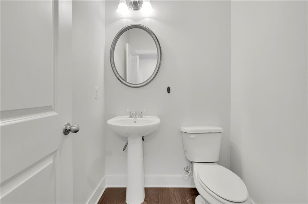 1252 Windmill Parkway Property Photo 13