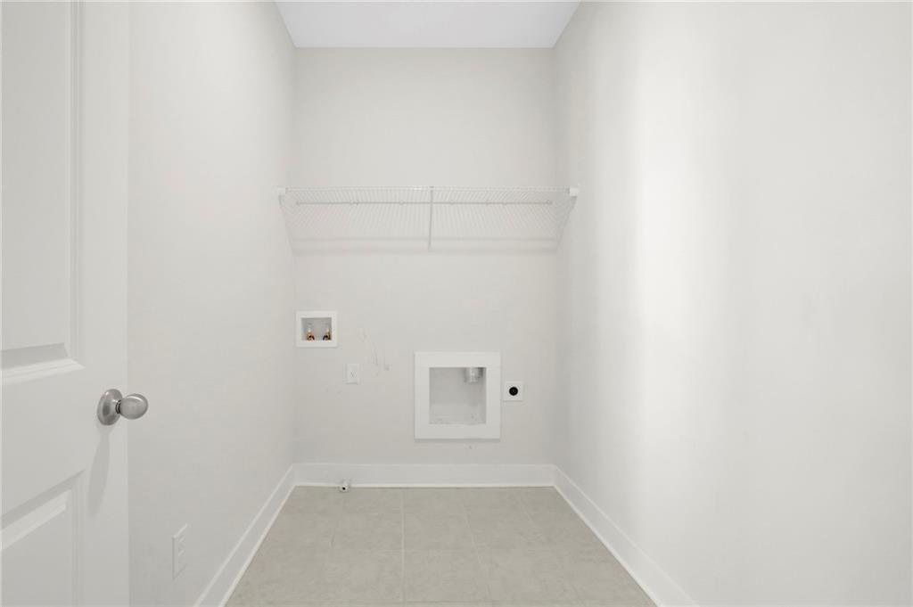 1252 Windmill Parkway Property Photo 16