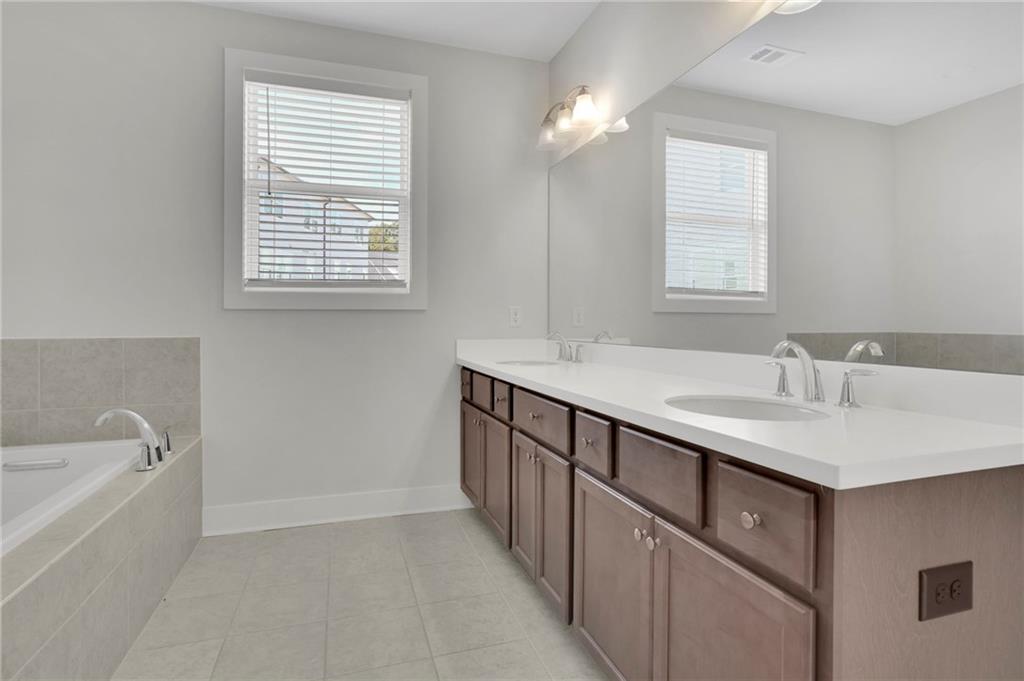1252 Windmill Parkway Property Photo 19