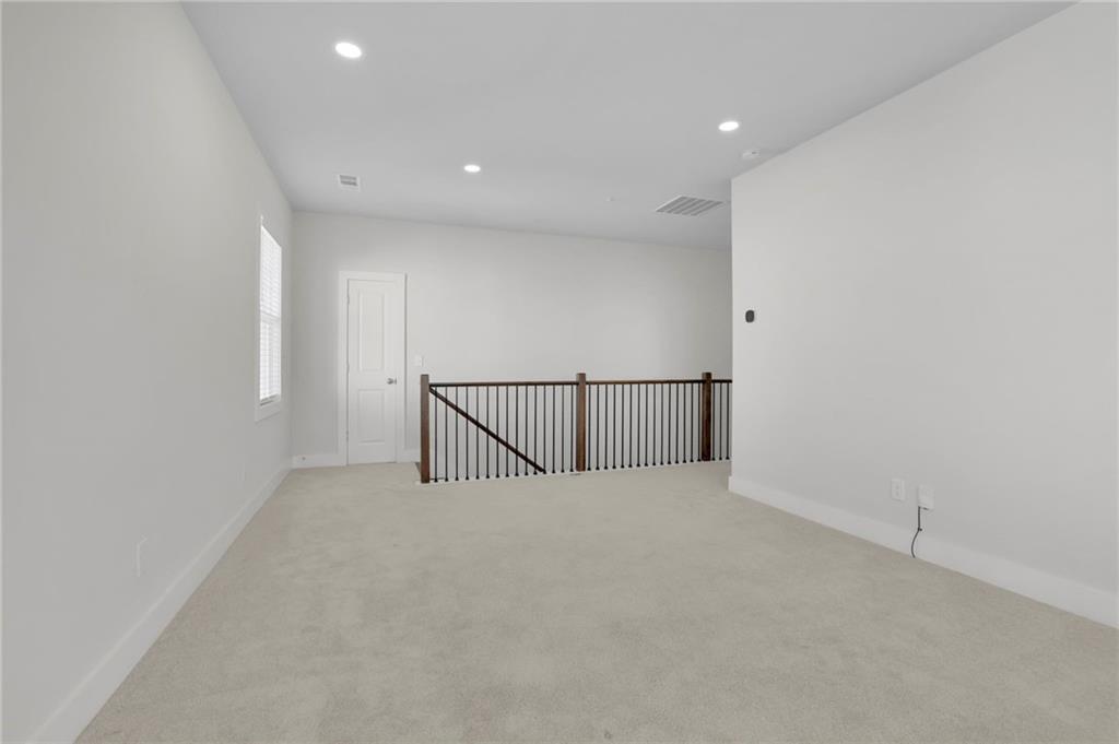 1252 Windmill Parkway Property Photo 27