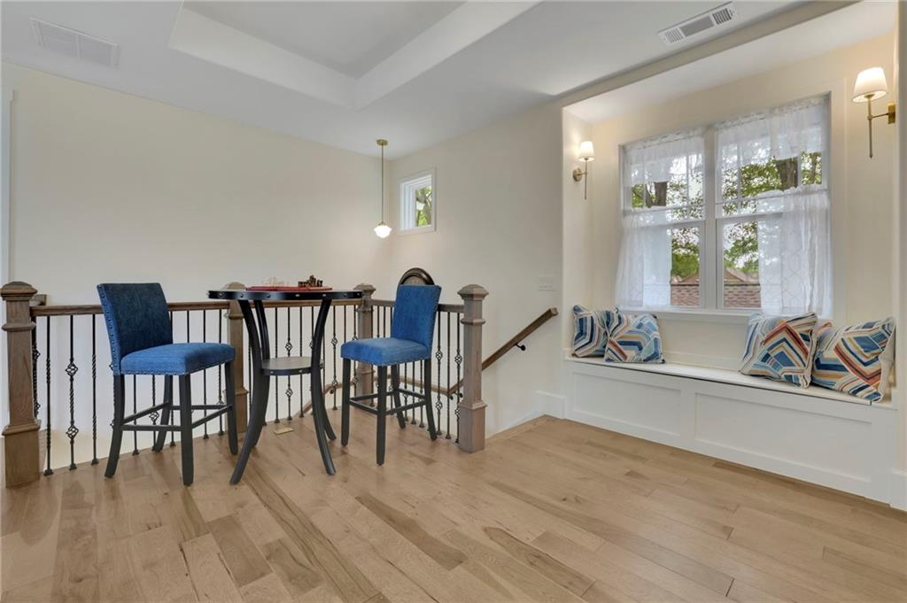 5985 Spring Street Property Photo 17