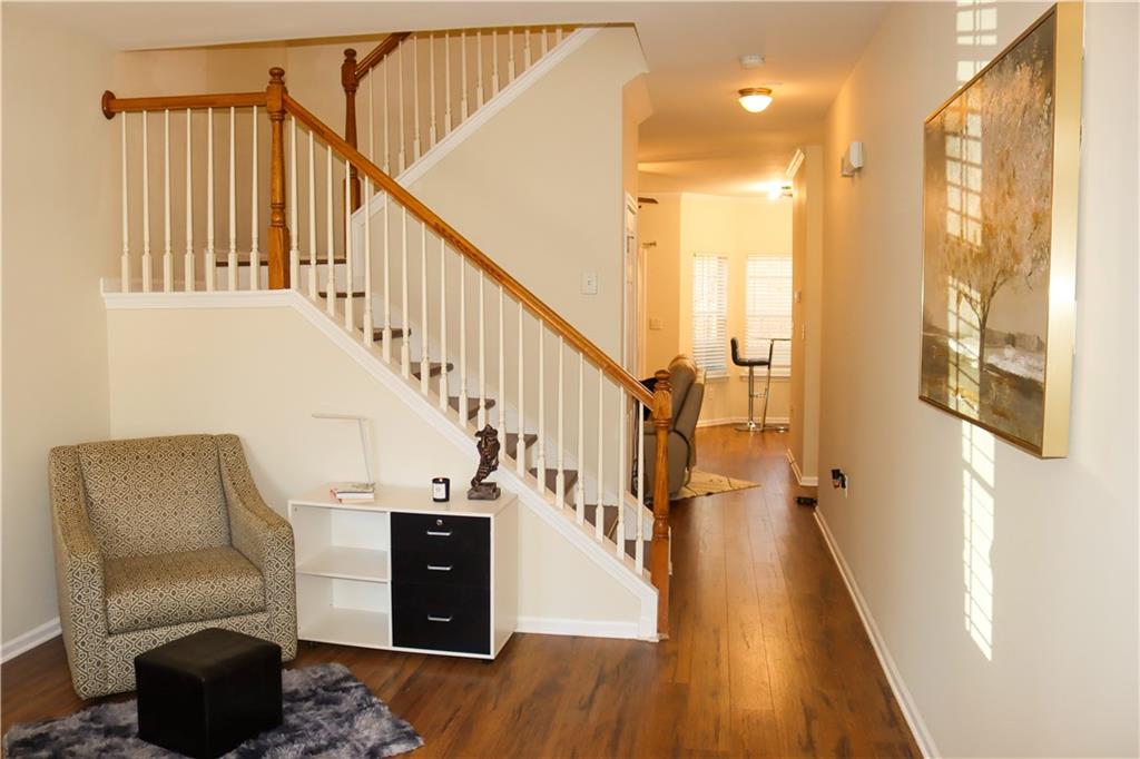 2502 Laurel Circle Nw Property Photo 8