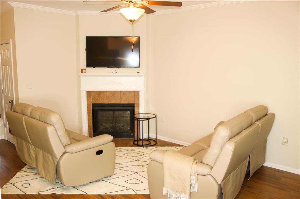 2502 Laurel Circle Nw Property Photo 10