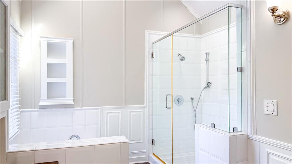 5630 Vicarage Walk Property Photo 24