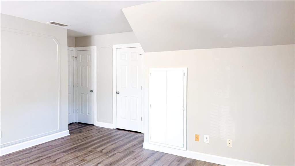 5630 Vicarage Walk Property Photo 31