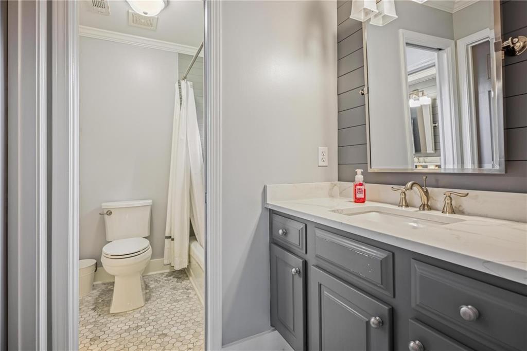 7845419 Property Photo 23