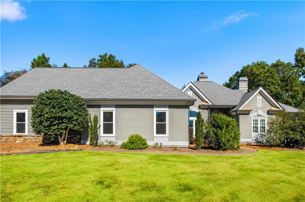 1516 Dunwoody Club Crossing Property Photo 1